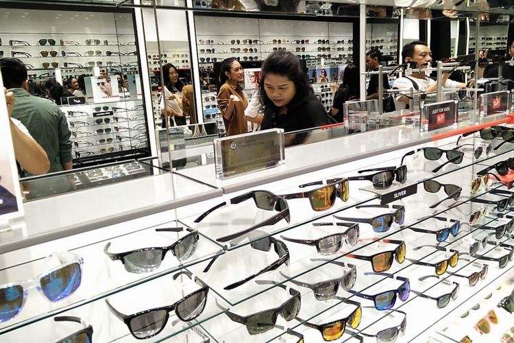 Sunglass Hut, Plasa Senayan