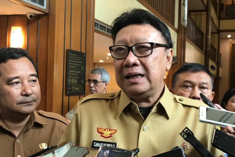 Menteri Dalam Negeri (Mendagri) Tjahjo Kumolo saat ditemui di Hotel Redtop, Gambir, Jakarta Pusat, Selasa (6/11/2018). 
