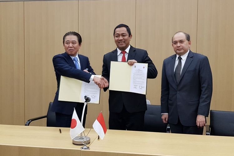 Pemerintah Kota Semarang bekerja sama dengan Pemerintah Toyama, Jepang untuk membangun pembangkit listrik tenaga air dan angin. Nantinya, listrik akan dibagikan gratis kepada warga Kota Semarang untuk mengurangi biaya kebutuhan rumah tangga.