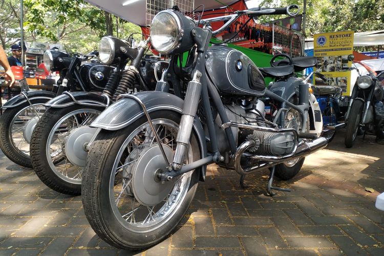 BMW R69S di Otobursa Tumplek Blek 2019 