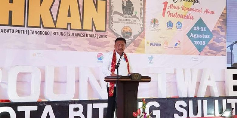Gubernur Sulawesi Utara Olly Dondokambey dalam peringatan Hari Konservasi Alam Nasional (HKAN) di Taman Wisata Alam (TWA) Batu Putih, Kota Bitung, Kamis (30/8/2018).
