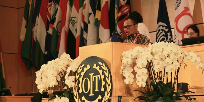 Menteri Ketenagakerjaan (Menaker) M. Hanif Dhakiri saat memberikan pidato di Forum Konferensi Perburuhan Internasional atau International Labour Conference (ILC) Ke-108, Jenewa, Swiss (18/6/2019).