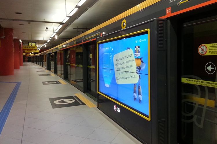 Stasiun Metro Sao Paulo dipasangi pintu platform yang mampu mengenali dan membaca wajah penumpang.