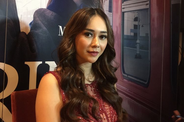 Ada Larangan Aura  Kasih  dan Morgan Oey Saat Bintangi Film 