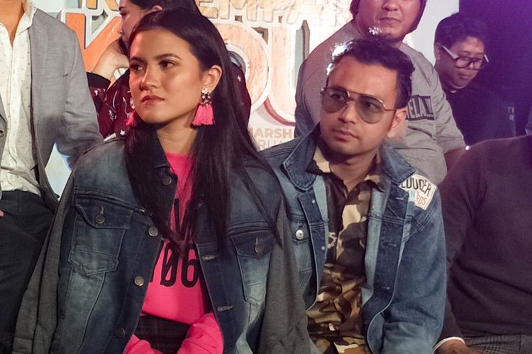 Artis peran Marsha Aruan dan Raffi Ahmad dalam jumpa pers film Kesempatan Keduda di XXI Epicentrum, Kuningan, Jakarta Selatan, Senin (8/10/2018).