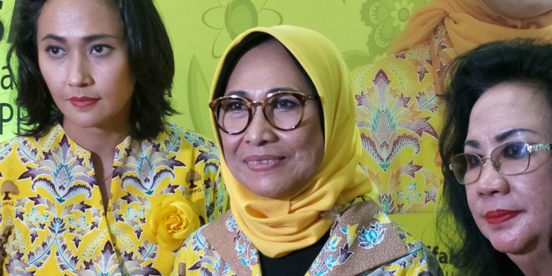 Ketua Umum Kesatuan Perempuan Partai Golkar (KPPG) Hetifah Sjaifudian saat ditemui di kantor DPP Partai Golkar, Slipi, Jakarta Barat, Minggu (18/3/2018). 