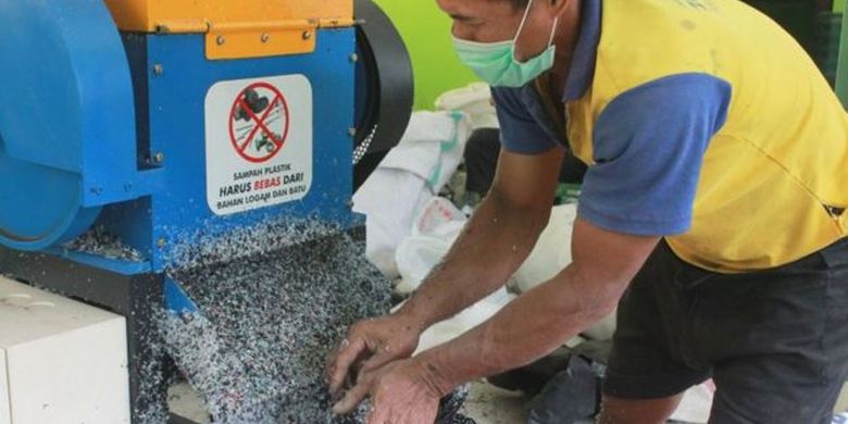 Tidak semua plastik kresek bisa menjadi bahan campuran aspal, hanya plastik kresek yang tipis dan mengkilap. 