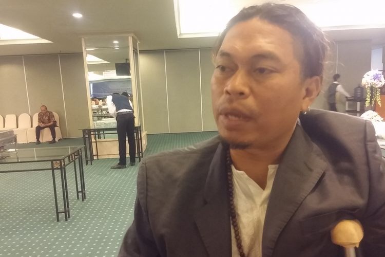 Ketua Dewan Kesenian Jawa Timur, Taufik Monyong