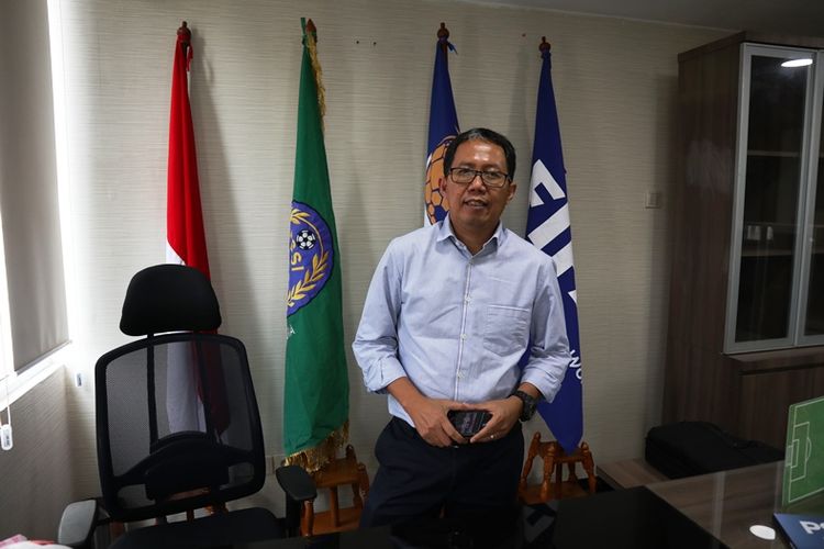 Plt Ketua Umum PSSI, Joko Driyono, menjawab pertanyaan Kompas.com dalam wawancara eksklusif di Kantor PSSI, Jumat (25/1/2019).
