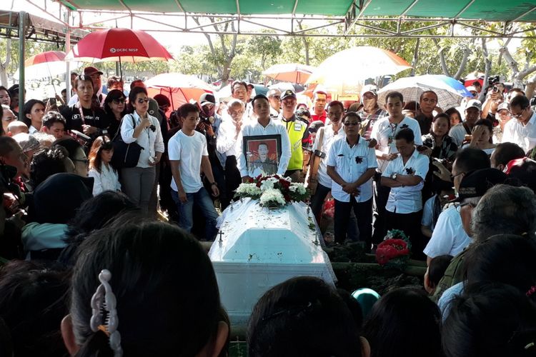 Pemakaman Bayu di TPU Keputih Surabaya