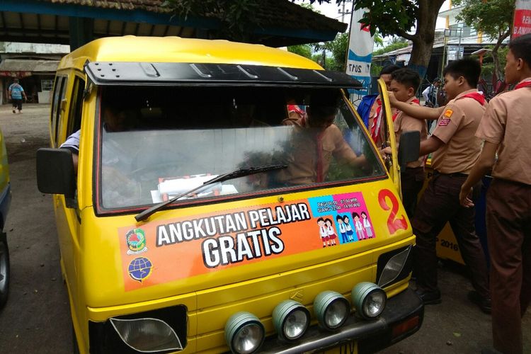 Angkutan gratis untuk anak sekolah di Banyuwangi untuk mencegah  kecelakaan dikalangan pelajar