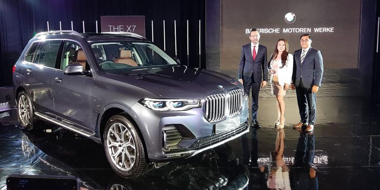 BMW X7 resmi meluncur di Indonesia.