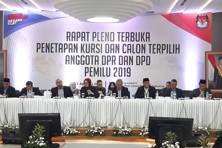 Rapat pleno terbuka penetapan kursi dan calon terpilih anggota DPR dan DPD Pemilu 2019 di Gedung KPU, Menteng, Jakarta Pusat, Sabtu (31/8/2019).