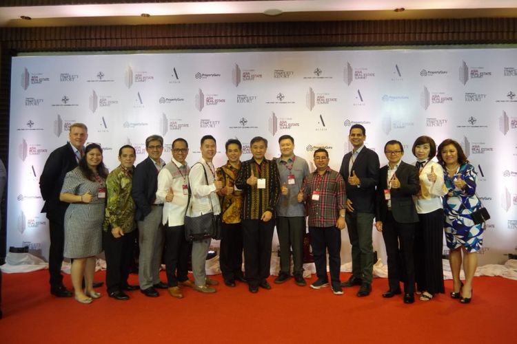 Doddy A Tjahjadi (tengah) di antara para peserta Asia Property Awards 2018.