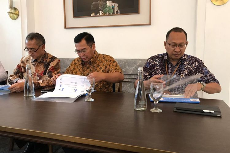 Direksi PT Sarana Multigriya Finansial (Persero) saat memberikan paparan kepada media di Jakarta, Senin (21/1/2019).