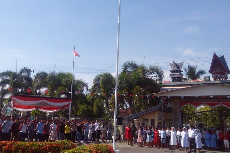 Upacara Indonesia di halaman Graha Maria Annai Velangkanni Medan, Kamis (17/8/2017)