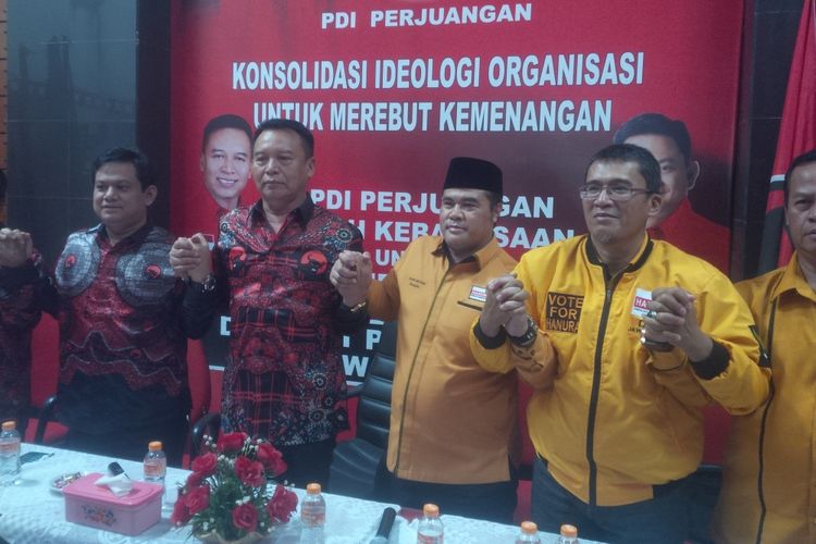 Partai Hanura resmi menjadi mitra koalisi PDI Perjuangan. Koalisi diresmikan di Kantor Dewan Pimpinan Daerah (DPD) PDI Perjuangan, Jalan Pelajar Pejuang, Kota Bandung, Selasa (12/89/2017).