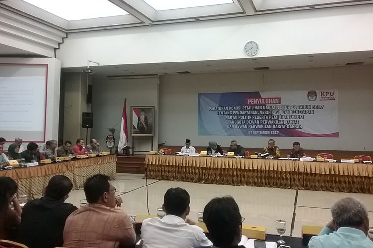 Komisi Pemilihan Umum (KPU) menggelar sosialisasi Peraturan Komisi Pemilihan Umum (PKPU) Nomor 11 Tahun 2017 tentang Pendaftaran, Verifikasi, dan Penetapan Partai Politik Peserta Pemilu Anggota Dewan Perwakilan Rakyat dan Dewan Perwakilan Rakyat Daerah (DPRD), di Kantor KPU Pusat, Jakarta, Rabu (27/9/2017). 