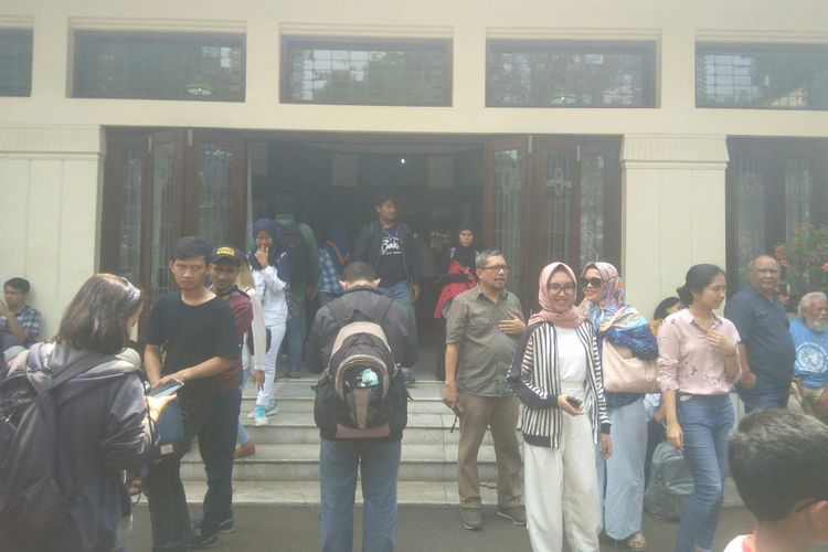 Pengunjung memenuhi Museum AH Nasution, Sabtu (30/9/2017).