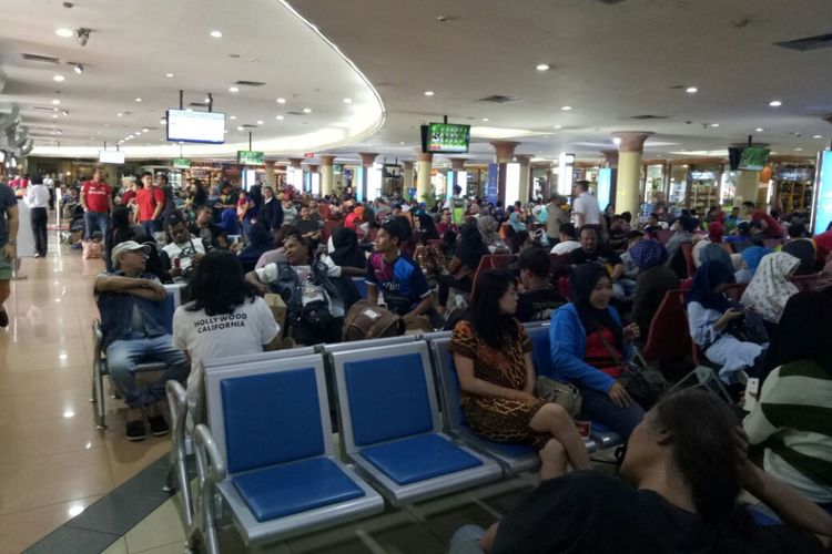 Suasana Bandara Adisutjipto, Yogyakarta, Minggu (1/10/2017). Sudah dua bulan ini bandara tersebut dilengkapi dengan pengumuman yang disiarkan dalam bahasa Jawa untuk penumpang.