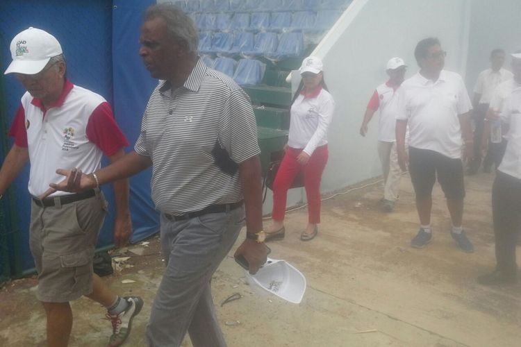 Pihak dari TD memantau persiapan venue tenis di Palembang untuk Asian Games 2018.