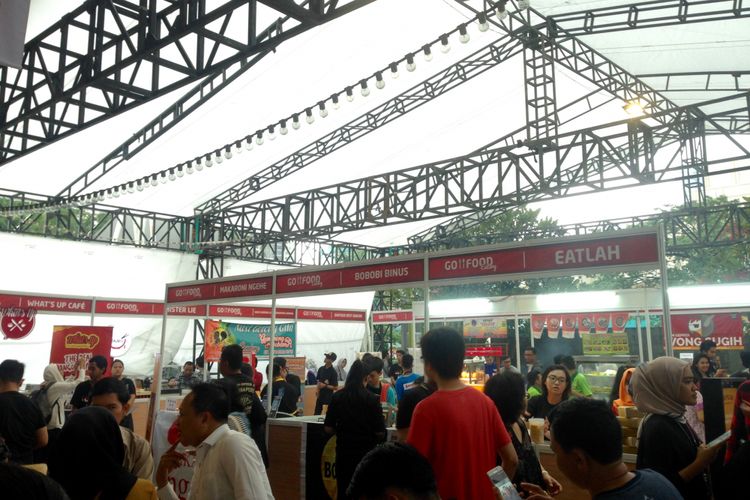 Area Go-Food Eatery yang dihadirkan di Jakarta Culinary Feastival 2017, Senayan City, Jakarta Selatan. Festival ini akan dihelat dari tanggal 16-19 November 2017.