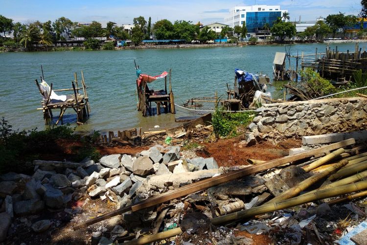 Kondisi danau Sunter, Kamis (4/1/2018). Danau Sunter akan menjadi tempat diselenggarakannya festival danau Sunter Februari mendatang. Dalam festival ini akan ada pertandingan antara Wakil Gubernur DKI Sandiaga Uno dan Menteri Kelautan dan Perikanan Susi Pudjiastuti.