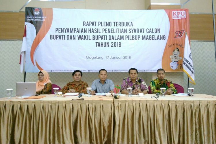 KPU Kabupaten Magelang menggelar rapat pleno terbuka hasil penelitian syarat calon bupati dan wakil bupati pada Pilkada Magelang 2018, Rabu (17/1/2018).