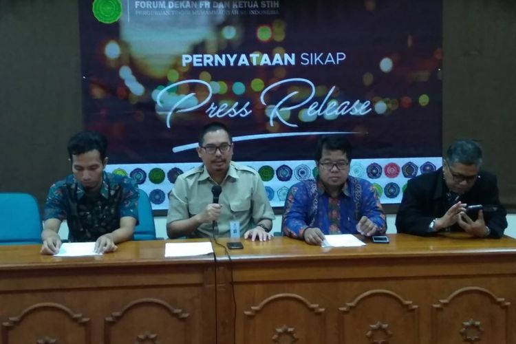 Akademisi Muhammadiah Serukan Arif Hidayat Mundur dari Ketua MK saat Jumpa Pers di Universitas Muhammadiyah Yogyakarta
