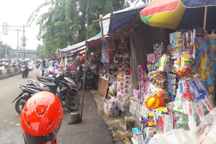 Suasana Pasar Gembrong, Jakarta Timur, pada Rabu (7/2/2018). Pasar Gembrong dikabarkan akan digusur terkait pembangunan Tol Bekasi-Cawang-Kampung Melayu (Becakayu)