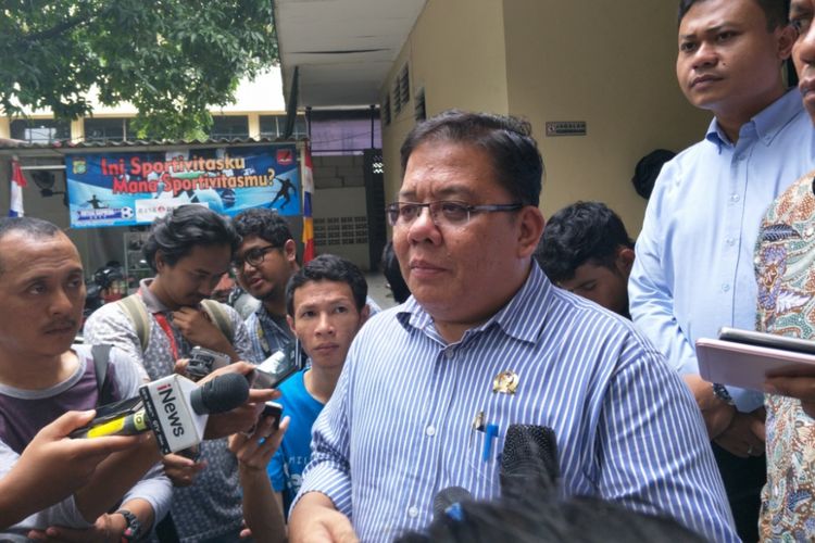 Komisioner Ombudsman RI, Adrianus Meilala  di Mapolda Metro Jaya, Selasa (13/2/2018).