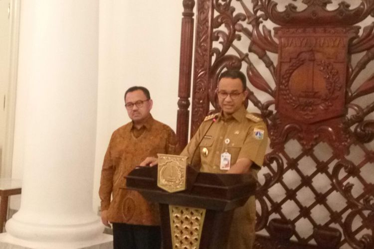 Anies Baswedan dan Sudirman Said di Balai Kota DKI Jakarta, Selasa (20/2/2018).
