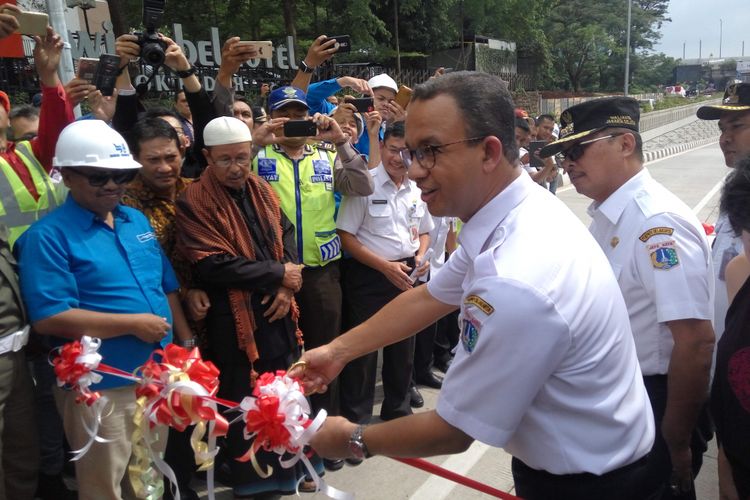 Gubernur DKI Jakarta Anies Baswedan saat meresmikan Underpass Kartini, Jakarta Selatan, Rabu (28/2/2018).