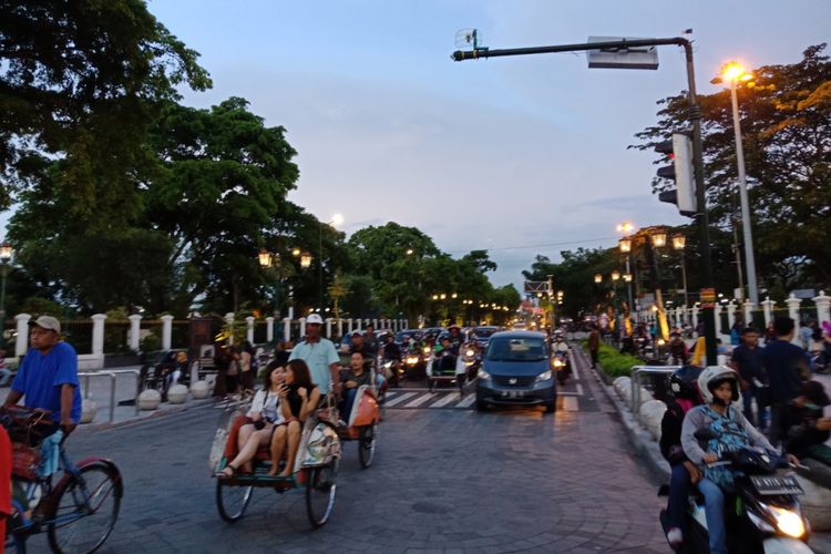 Sore hari di Jalan Malioboro yang melegenda, Sabtu (12/3/2018).