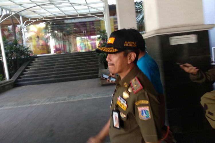Kasatpol PP DKI Jakarta Yani Wahyu di Balai Kota DKI Jakarta, Jumat (23/3/2018). 