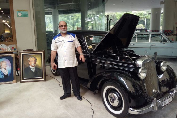 Duta Besar Arab Saudri Usamah Muhammad Al-Syuaiby meresmikan Mercedes-Benz Classic Expo 2018, Sabtu (14/4/2018). 