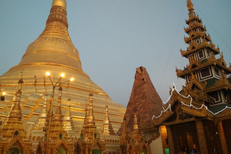 Sore di Pagoda Shwedagon, Myanmar.