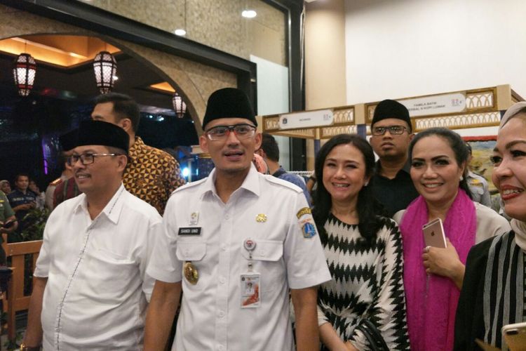 Wakil Gubernur DKI Jakarta Sandiaga Uno saat membuka bazaar Ramadhan Week binaan OK OCE di Lippo Mall Kemang, Jakarta Selatan, Rabu (30/5/2018). 