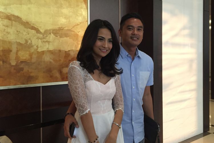 Vanessa Angel dan kekasihnya, Lingga Permana Ersan, di Hotel Fairmont, Jakarta Pusat, Rabu (30/5/2018).
