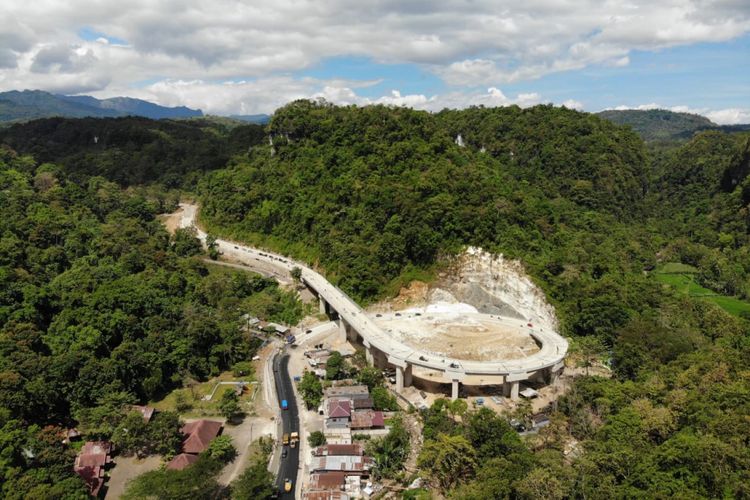 Jembatan layang Maros-Bone di Sulawesi Selatan.