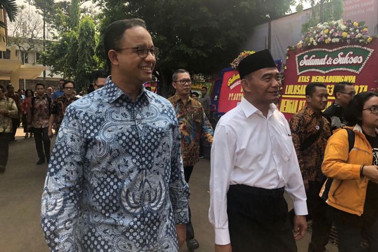 Gubernur DKI Jakarta Anies Baswedan dan Menteri Pendidikan dan Kebudayaan Muhadjir Effendy saat pencanangan SMK, Sabtu (30/6/2018). 