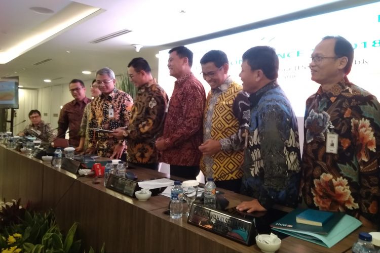 Jajaran Direksi PT Bank Negara Indonesia (BNI) ketika memberikan paparan kinerja Semester I tahun 2018, Rabu (18/7/2018).