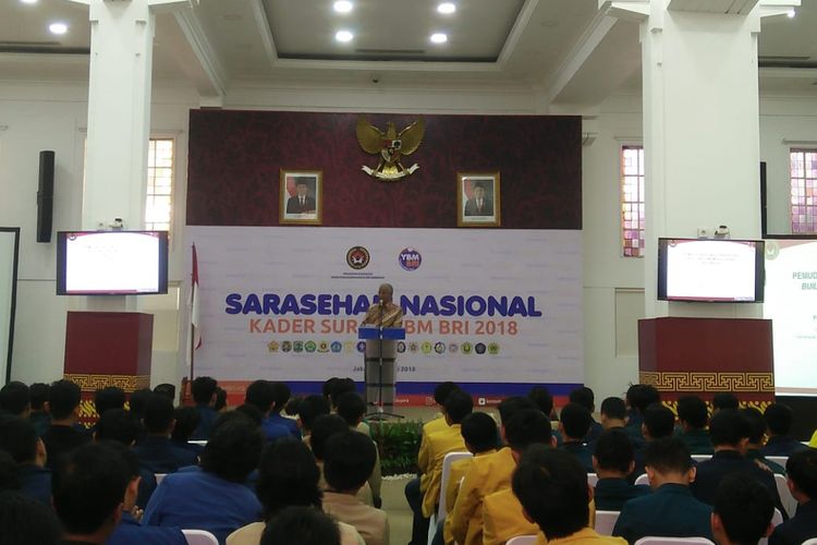 Deputi bidang Koordinasi Pendidikan dan Agama Kemenko PMK Agus Sartono berkesempatan memberikan pembekalan dengan tajuk Pemuda, National Character Building, dan Masa Depan Indonesia