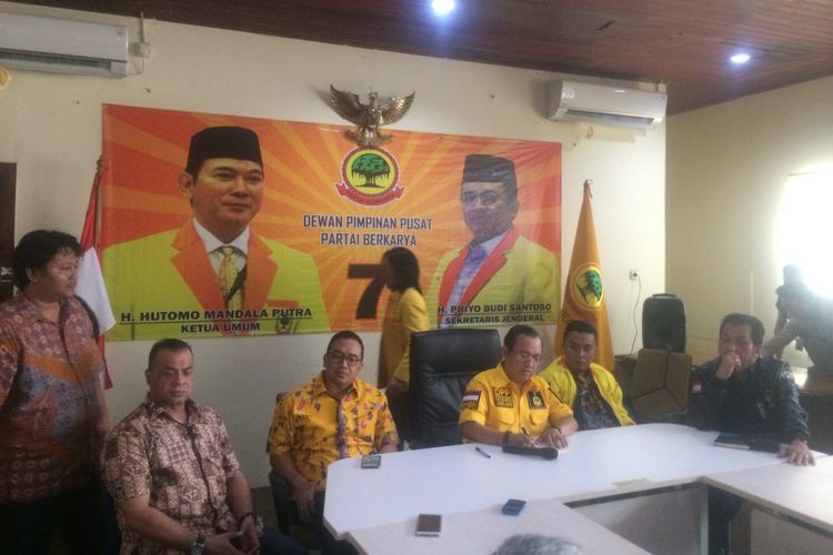 Sekretaris Jenderal Partai Berkarya Priyo Budi Santoso di kantor DPP Partai Partai Berkarya, Jakarta, Jumat (3/8/2018).