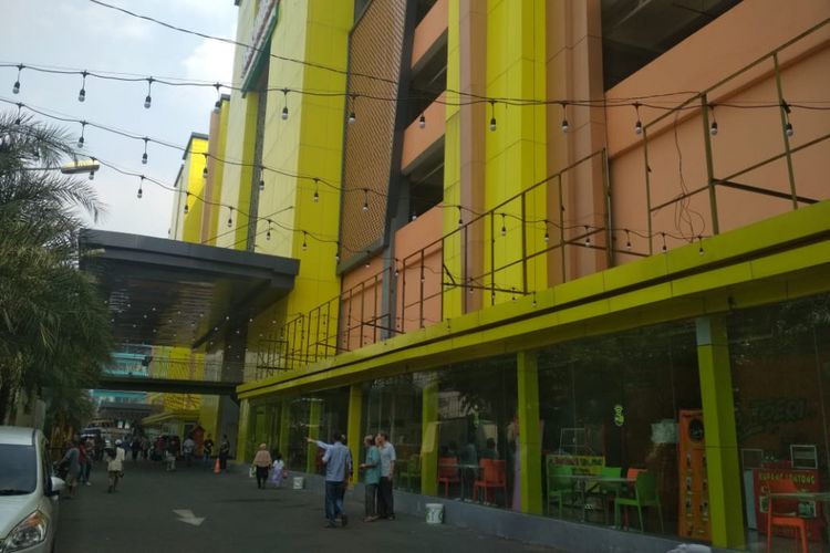 Gedung Pasar Turi Baru Surabaya