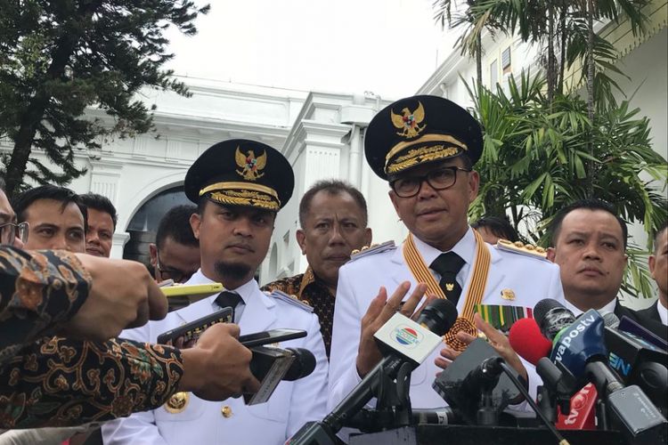 Gubernur dan Wakil Gubernur Sulawesi Selatan Nurdin Abdullah dan Sudirman Sulaiman.