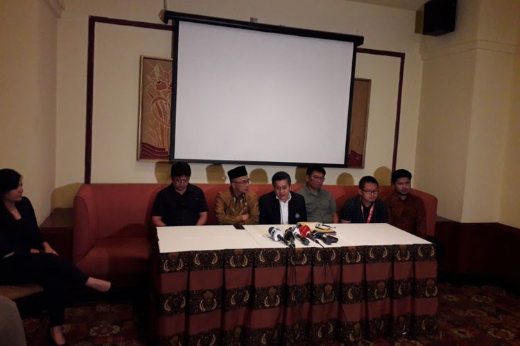 Konferensi pers yang digelar Tim Pencari Fakta PSSI di Hotel Sultan, Jakarta, Rabu (3/10/2018). Acara tersebut digelar untuk memberi tanggapan atas sanksi yang diberikan Komdis pada Persib Bandung.