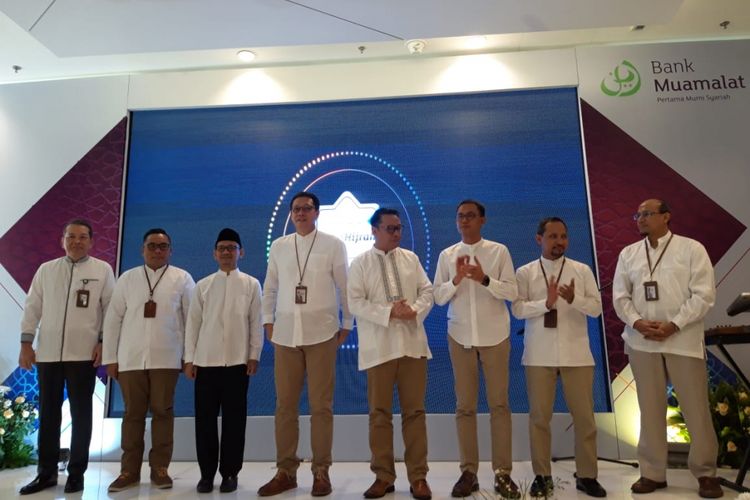 Jajaran direksi Bank Muamalat saat peluncuran pengenalan nama produk baru di Jakarta, Senin (8/10/2018).
