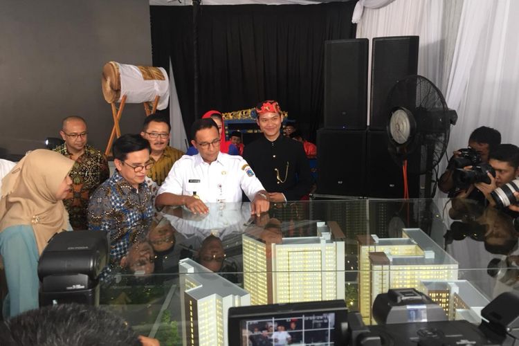 Gubernur DKI Jakarta Anies Baswedan meresmikan program DP 0 Rupiah di proyek Rusunami Klapa Village, Jakarta Timur, Jumat (12/10/2018).