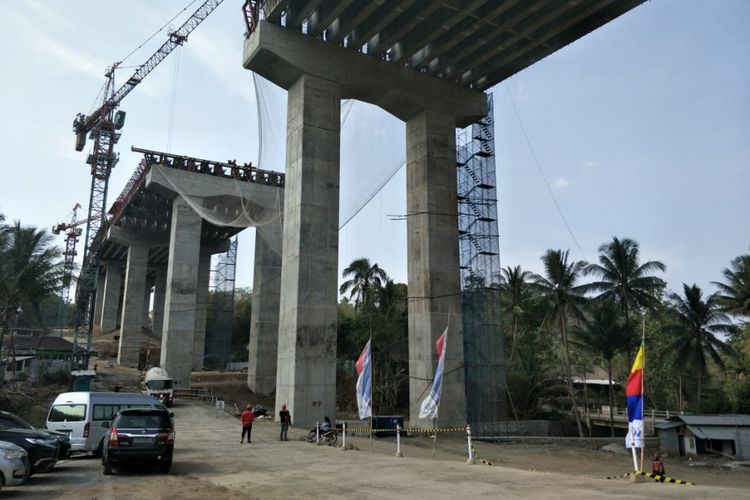Progres pembangunan Jembatan Kali Kenteng, Rabu (17/10/2018)